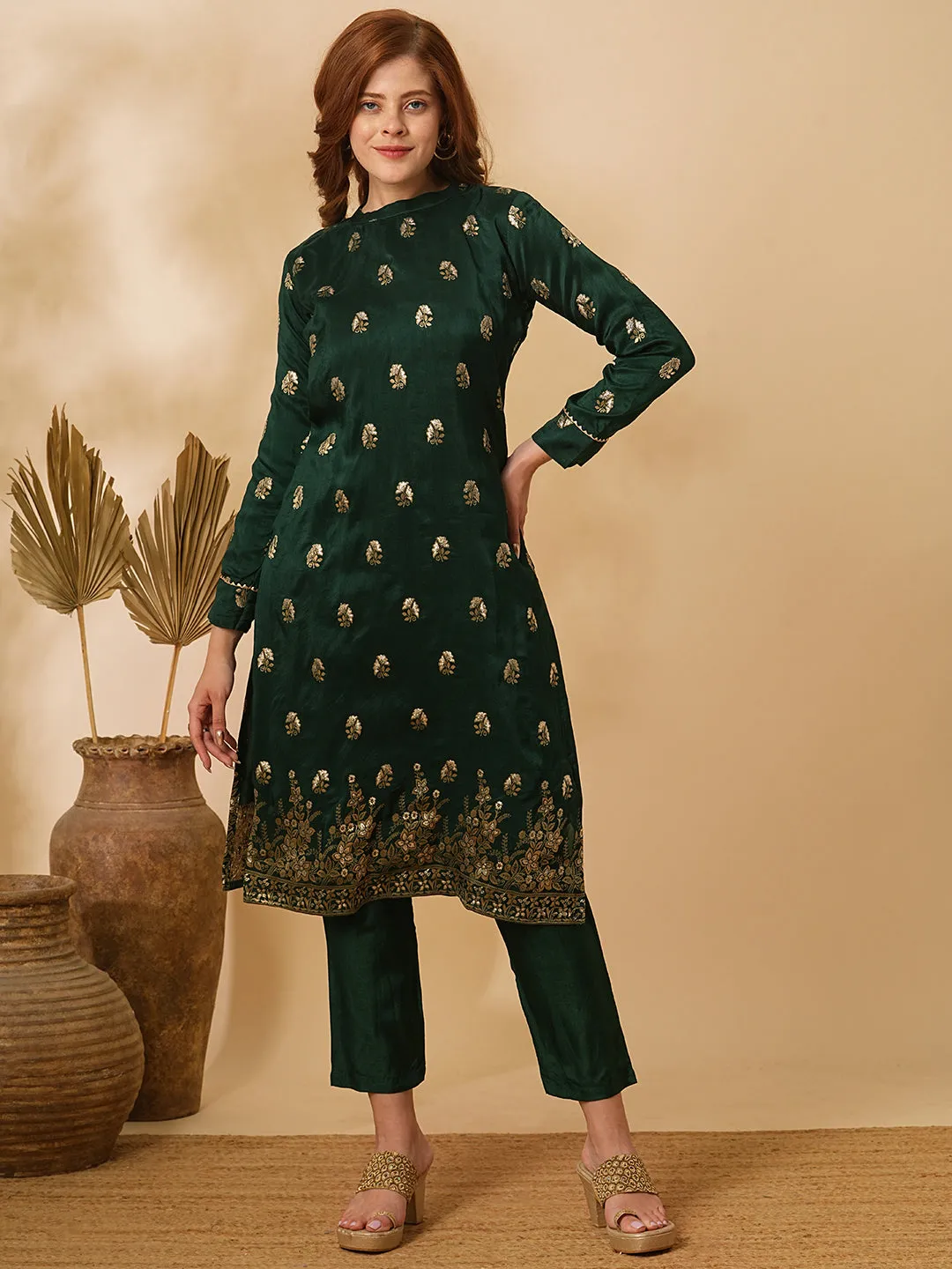 Ethnic Floral Zari Jacquard Straight Fit Kurta with Pant - Green