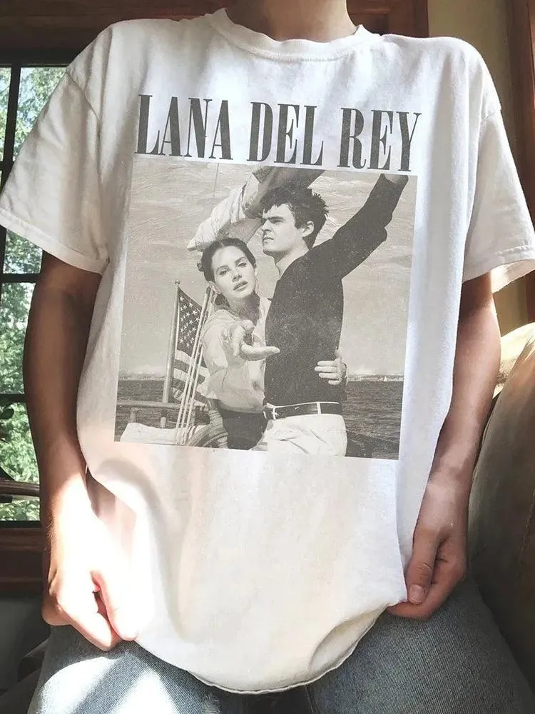 Lana Del Rey Vintage Nautical Summer Unisex Tee: Retro Charm & Cozy Style