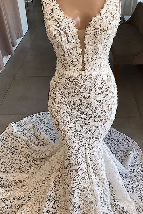 Luxurious Plunging V neck Mermaid Lace Wedding Dresses Romantic Bridal Gowns for Garden Wedding