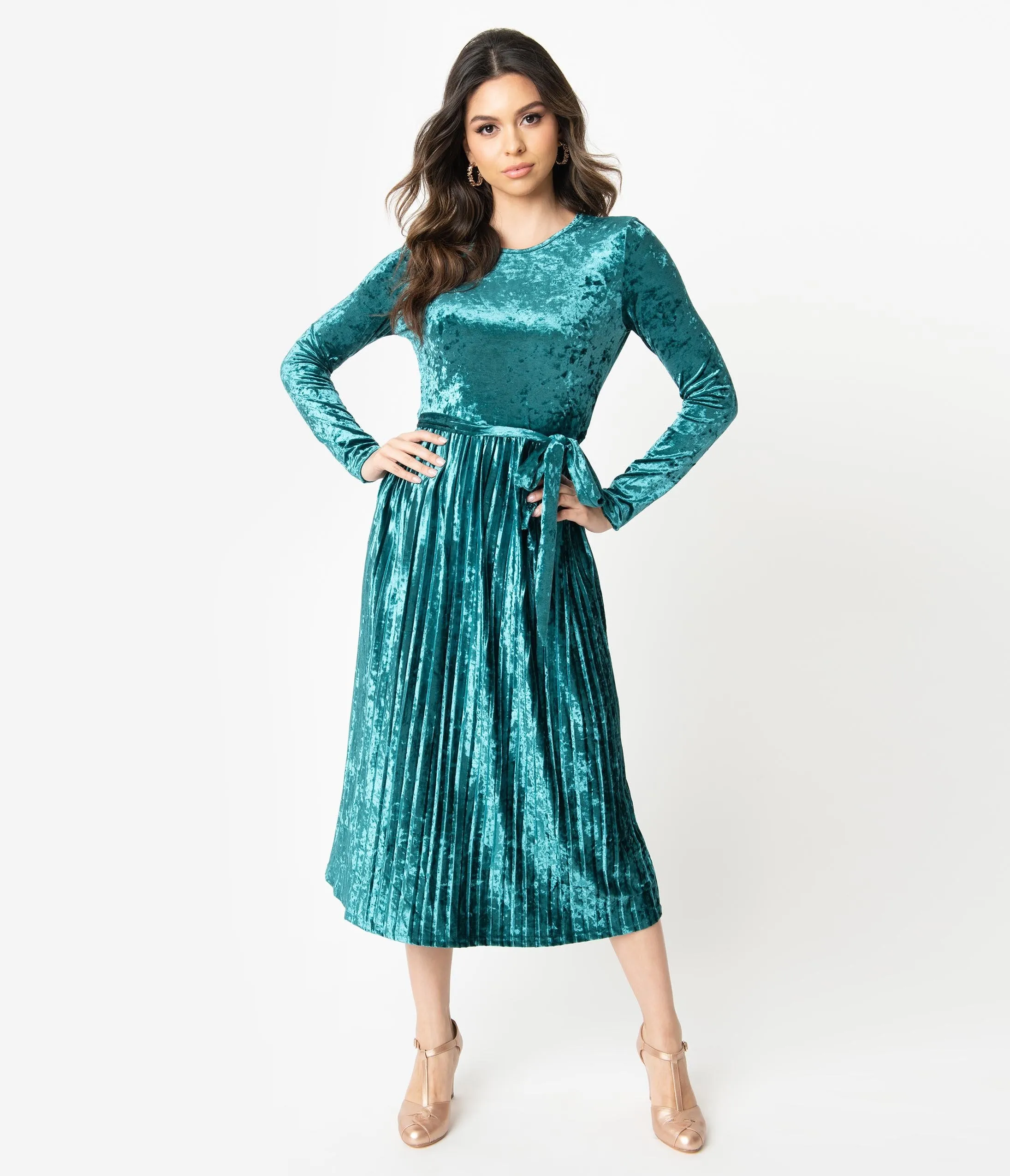 Retro Style Teal Velvet Pleated Modest Midi Dress